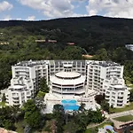 Golden Park Хотел 4*