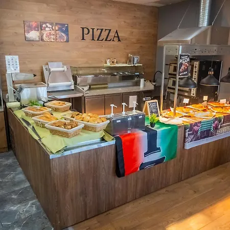 מלון Golden Park גולדן סנדס