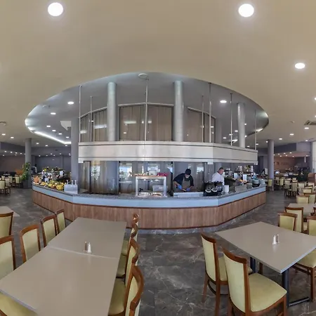 מלון Golden Park 4*