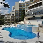 Golden Park Hotel