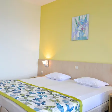 Golden Park Hotel 4*